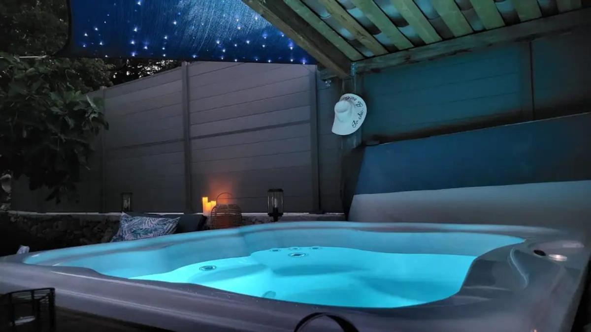 L'Antre Deux Pierres, Romantisme, Jacuzzi Exterieur, Plateau Dinatoire Bouyon 外观 照片