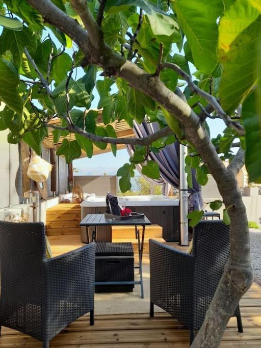 L'Antre Deux Pierres, Romantisme, Jacuzzi Exterieur, Plateau Dinatoire Bouyon 外观 照片