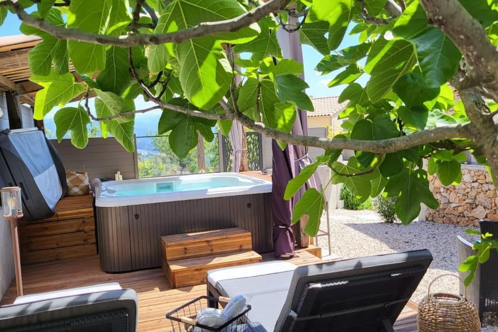 L'Antre Deux Pierres, Romantisme, Jacuzzi Exterieur, Plateau Dinatoire Bouyon 外观 照片